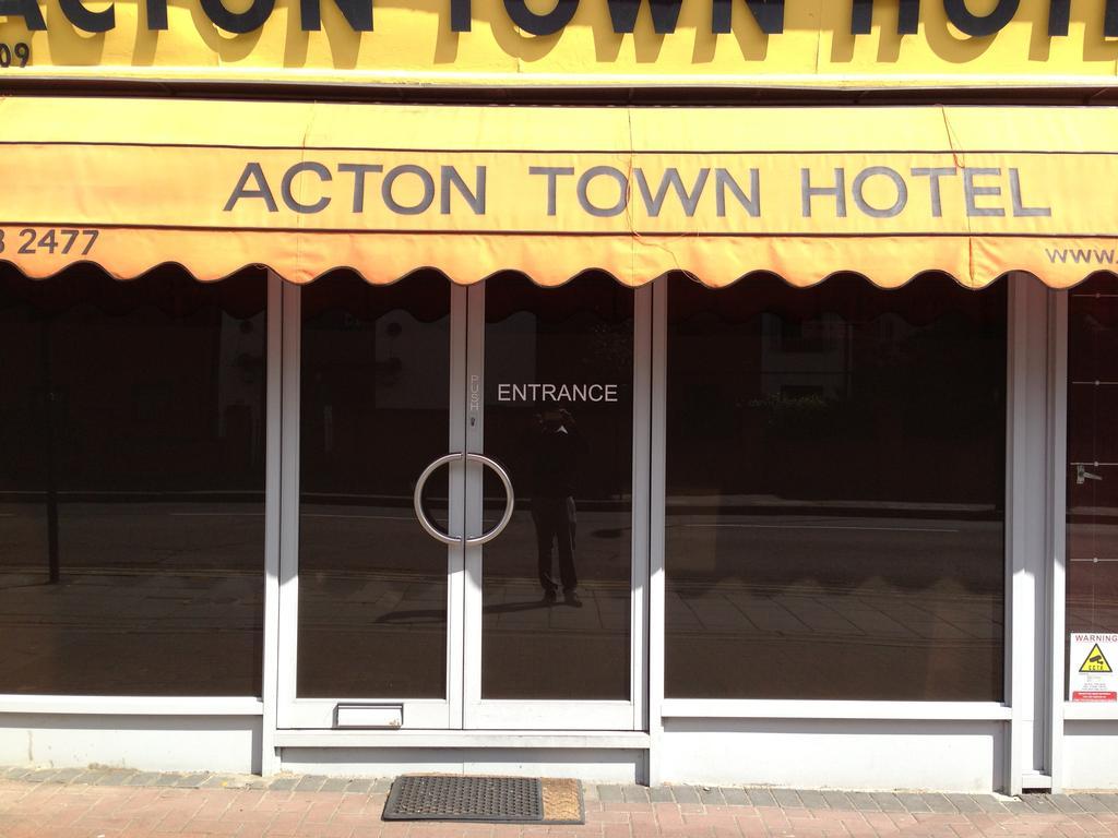 Acton Town Hotel Londres Exterior foto